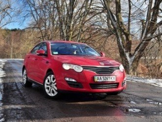 Тест-драйв MG 550