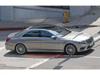 Перші фото нового Mercedes-Benz S-Class W222