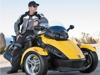 Триколісні родстери від канадської компанії BRP