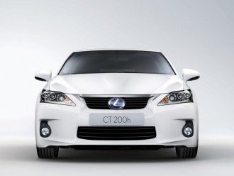 ​Тест-драйв Lexus CT 200h