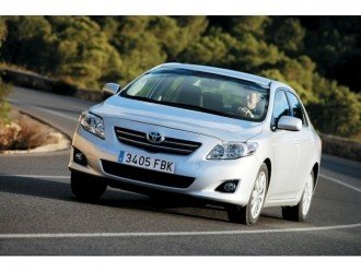 Тест-драйв: Toyota Corolla і Toyota Auris