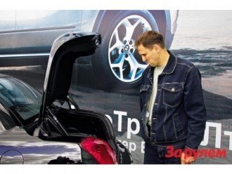 Автомобілі у «сірих» дилерів. Чи варто брати?