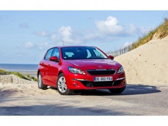 Їдемо за кермом Peugeot 308