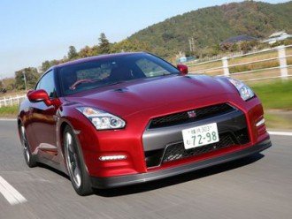 Тест-драйв оновленого Nissan GT-R