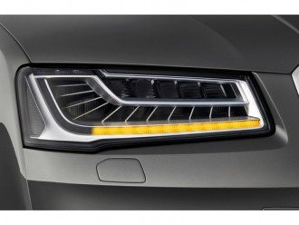 Нові супер хай-тек фари в новій Audi A8