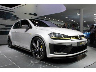 Новий Volkswagen Golf R 400 2014