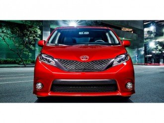 Нова Toyota Sienna 2015 року