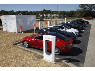 У скільки Tesla обходиться їх безкоштовна зарядка?