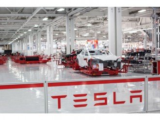 Чому процвітає Tesla Motors? три причини..