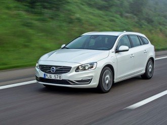 Вивчаємо особливості нового гібрида Volvo V60