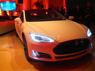 В США офіційно представили Tesla Model D