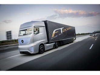 Вантажівка майбутнього від Mercedes-Benz