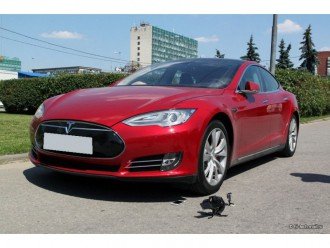 Огляд Tesla Model S: найтехнологічніший електромобіль