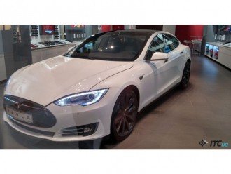 Tesla Model S: особисті враження