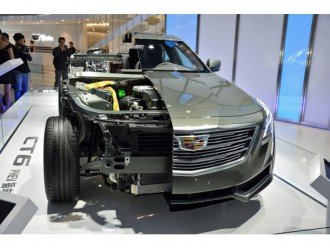 До випуску готується гібридний Cadillac CT6 2016