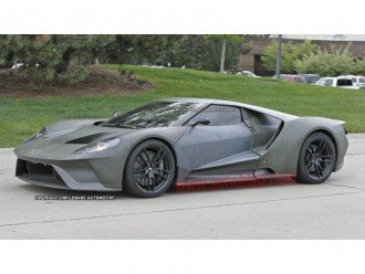 Суперкар Ford GT з'явився на вулицях Дірборнa