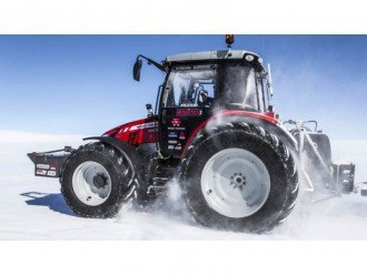 Актриса доїхала на тракторі до Південного полюса