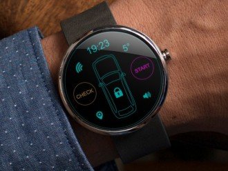 Управління Tesla Model S годинником від Android Wear