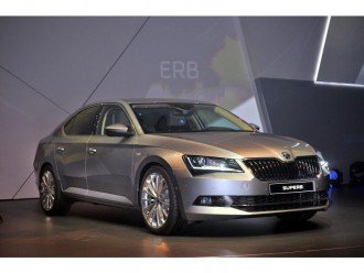 Нова Skoda Superb 2015. Характеристики в деталях