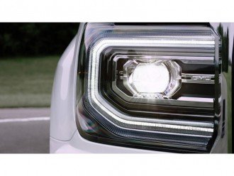 Оновлений GMC Sierra отримав нову оптику