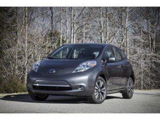 Апдейт Nissan Leaf-2016: нові кольори, акумулятор 30 кВт/г