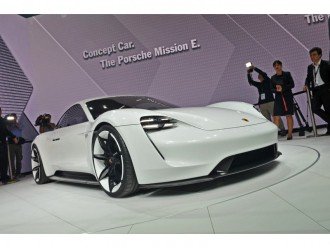Концепт Porsche Mission E. Дебют у Франкфурті