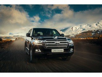Оновлений позашляховик Land Cruiser 200 2016