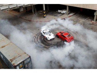 Карколомний дрифт двох купе Nissan 370Z