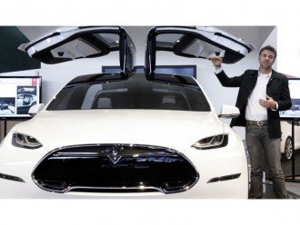 Винуватець затримки виходу кросовера Tesla Model X