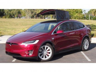 Тесла показала специфікації для моделі X