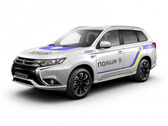 Україна замовила 651 Mitsubishi Outlander PHEV для поліції