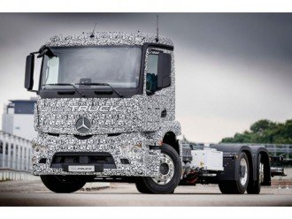 Mercedes-Benz представив електричну вантажівку!