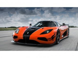Купе Koenigsegg Agera з новим антикрилом