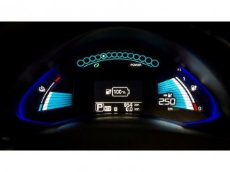 Огляд Nissan LEAF 2016 року. 250 км пробігу на одній зарядці!