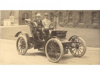 Чому електричні автомобілі зникли на початку 20 століття?