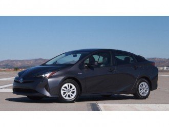 Toyota зупинила продажі 2016-17 Prius..