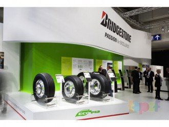 Bridgestone випустив шини з назвою футбольної команди