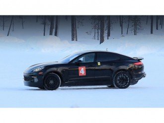 Porsche Mission E вийшов на зимові тести