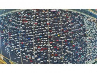 Як виглядає найбільша пробка в світі: відео