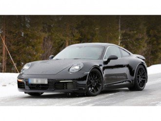Купе Porsche 911 нового покоління виїхало на дорогу
