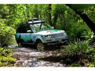 Range Rover навчаться заряджатися від розетки