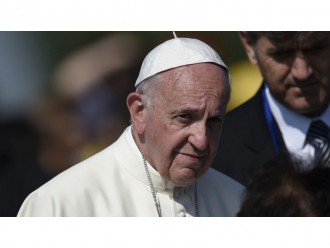 Папа римський вибрав Nissan, а не Tesla