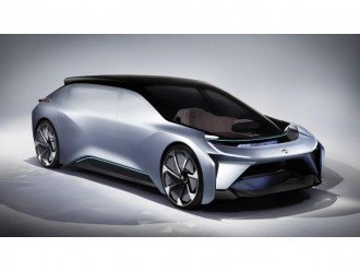 Безпілотний шоу-кар Nio Eve запропонував крісло-ліжко