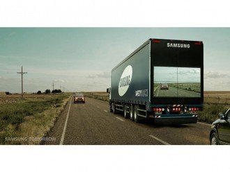 Samsung тестує "прозорі" вантажівки
