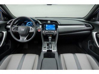 Інженери Хонда покращують дизайн інтер'єрів Civic