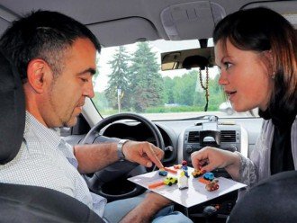 Десять важливих порад для молодих водіїв.