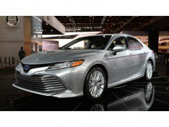 Toyota Camry 2018 прибуде в кінці літа 2017 року