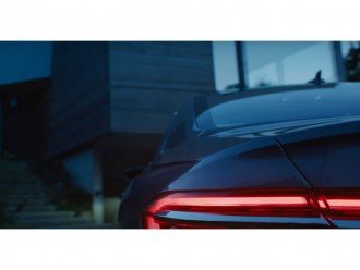 Нову Audi A8 2018 показали на відео
