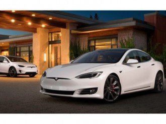 Електрокари Tesla стали ближче до спорткарів