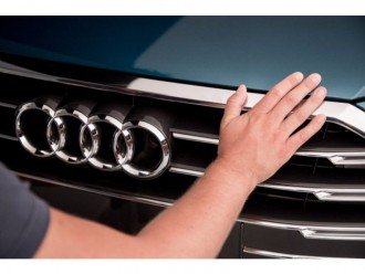 Інтригуючі фото нової Audi A8 2018